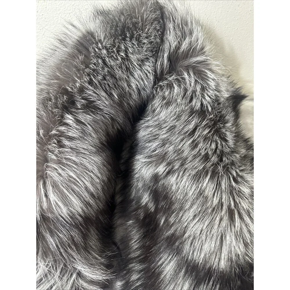 Women’s ST.John Evening Scarf Dyed Fox 95% Silk Velvet Lining Gray One Size - Picture 10 of 11